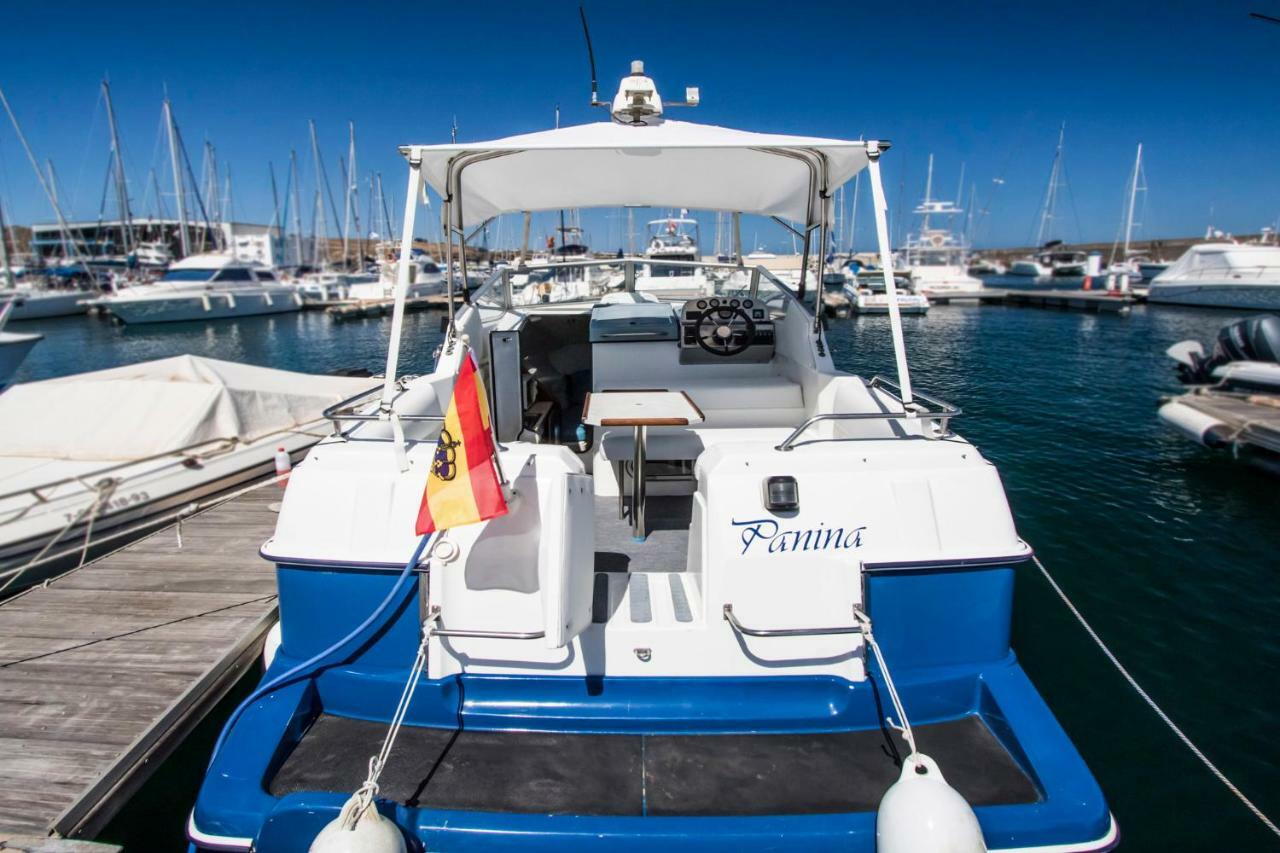 Отель Cozy Boat To Unwind By The Ocean Пуэрто-Калеро Экстерьер фото